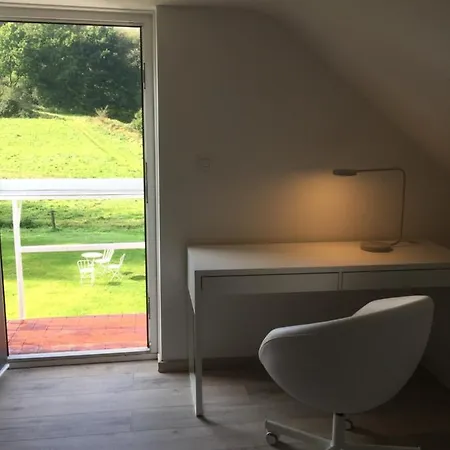 Beau Duplex Meuble דירה Lasne